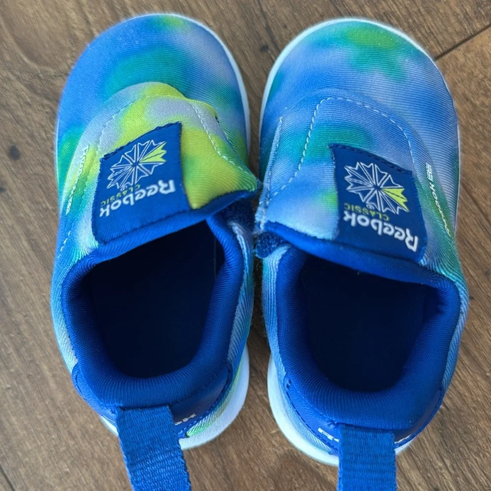 Reebok cute tie